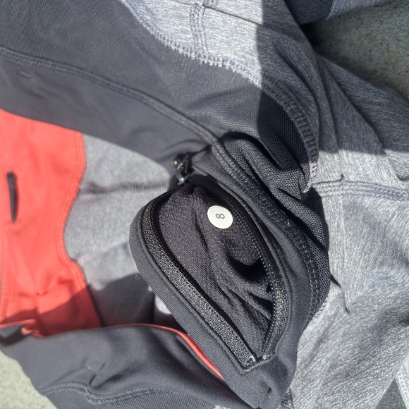 Lululemon Grey Capri Leggings - Picture 5 of 6